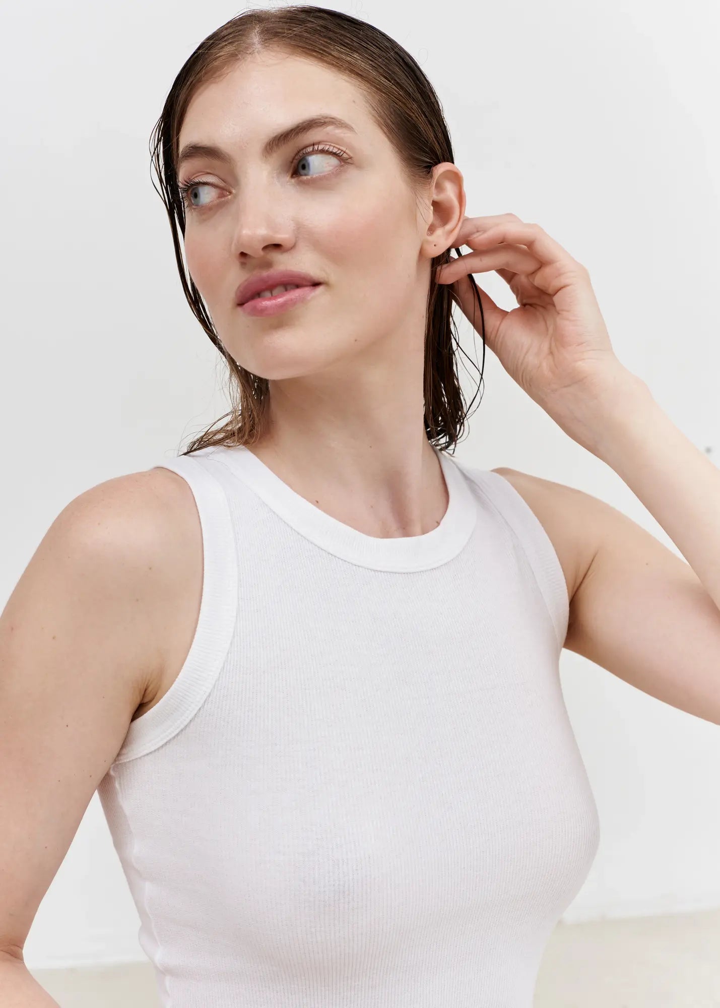 RIBBED CROPPED T-SHIRT