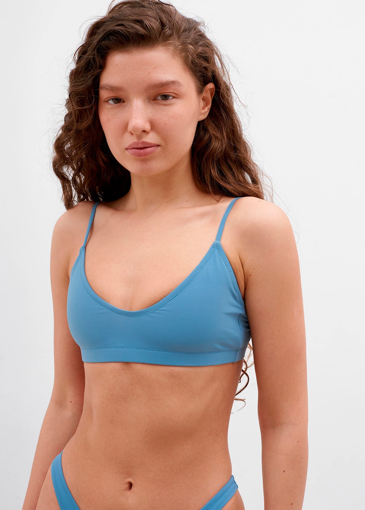BODY TOP WITH THIN STRAPS