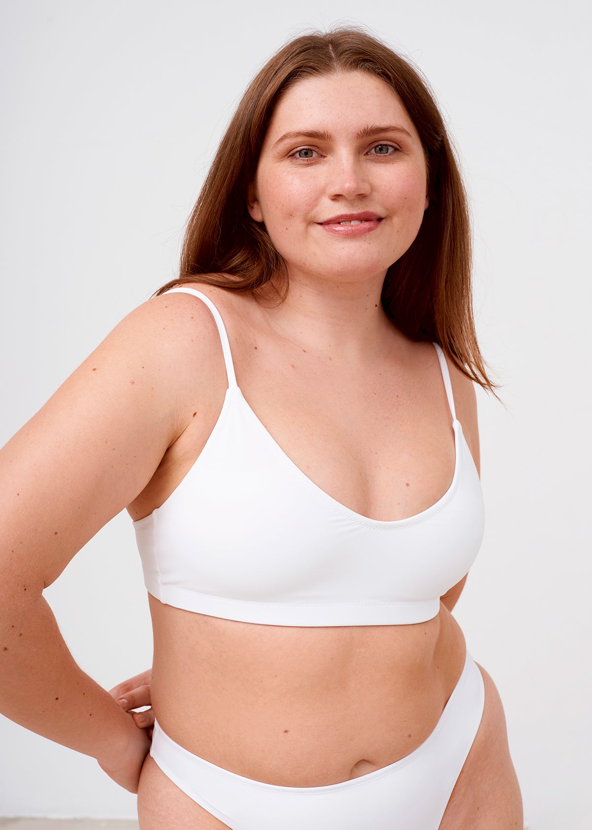 BODY TOP WITH THIN STRAPS