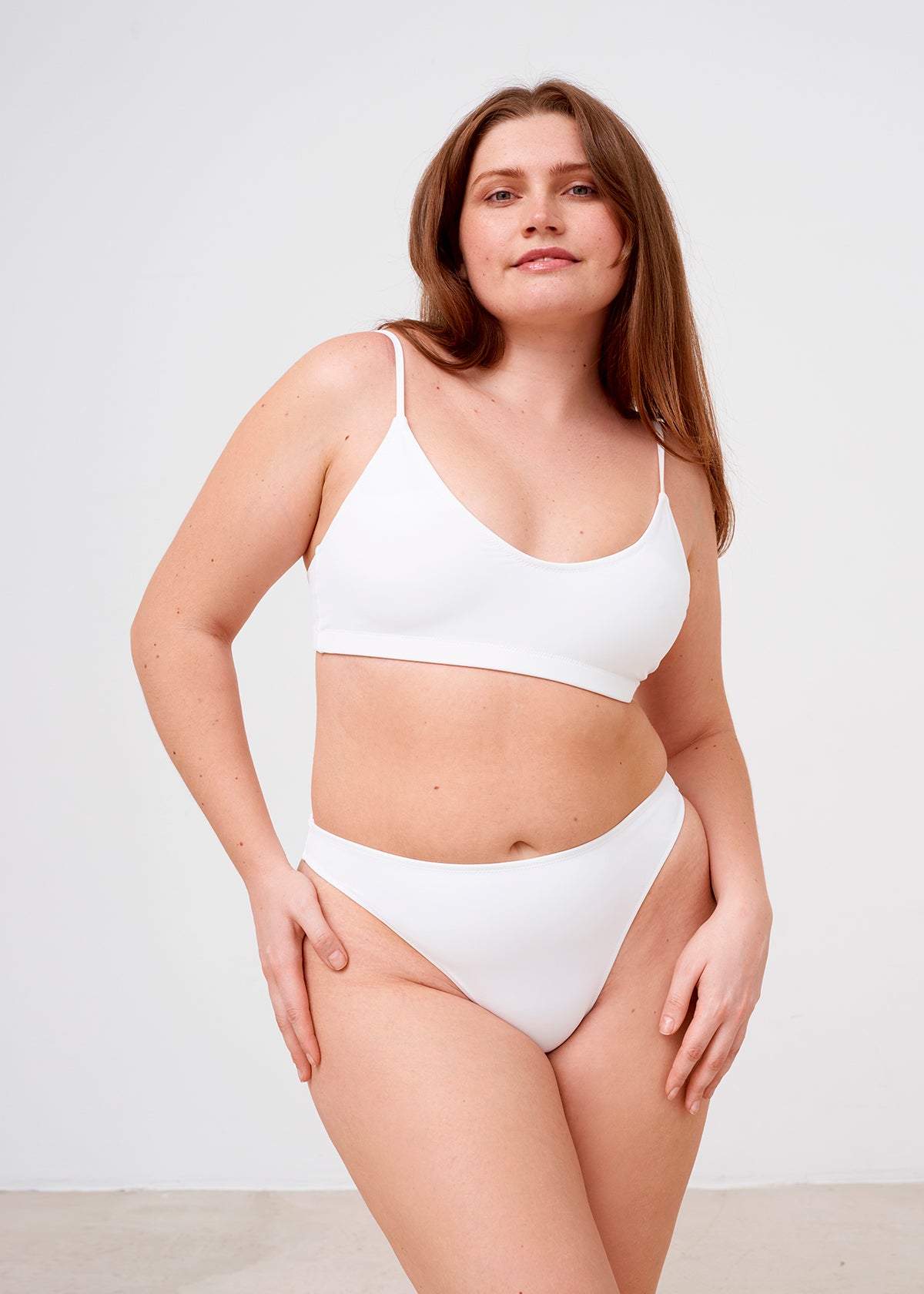 BODY TOP WITH THIN STRAPS