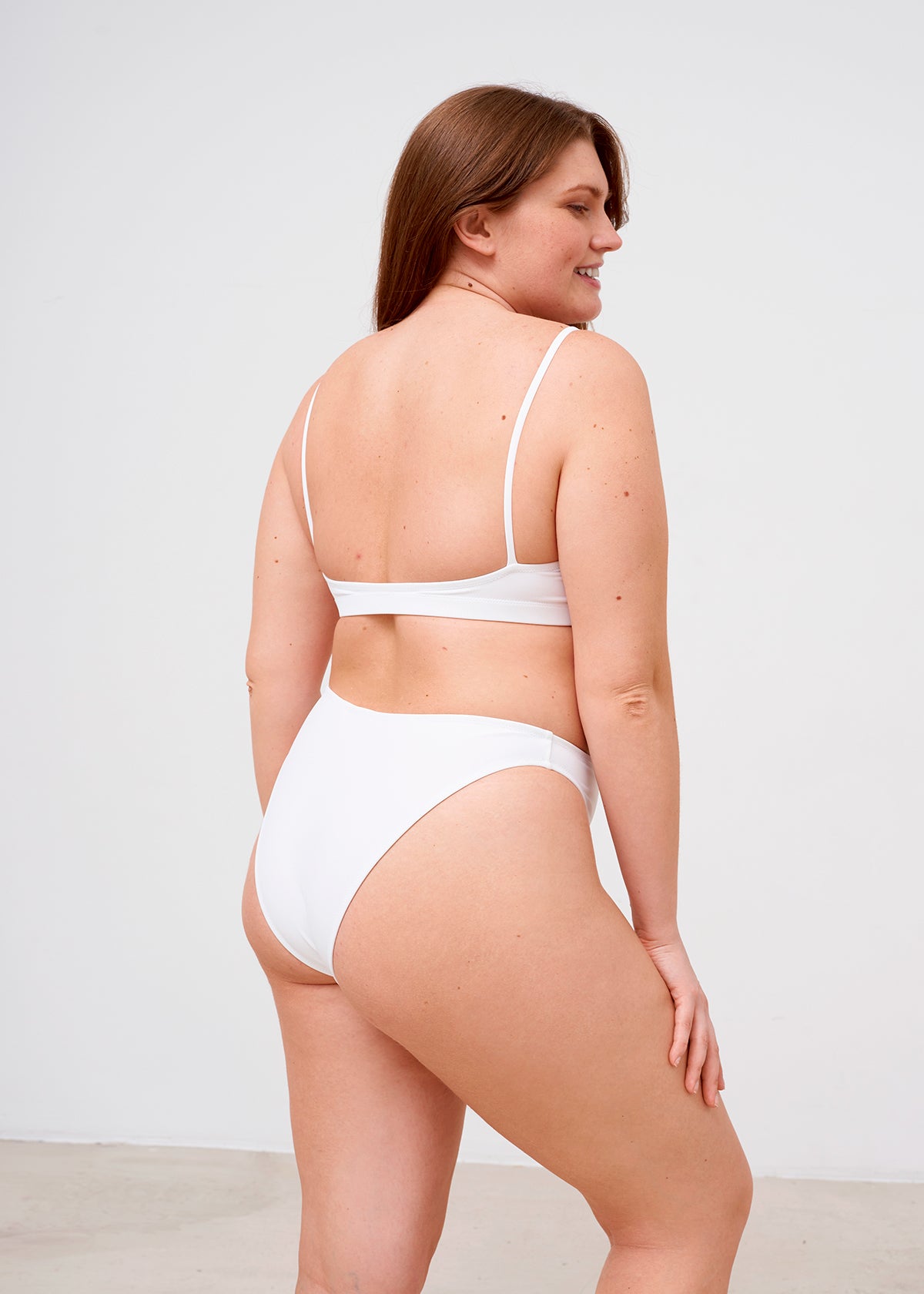 BODY TOP WITH THIN STRAPS