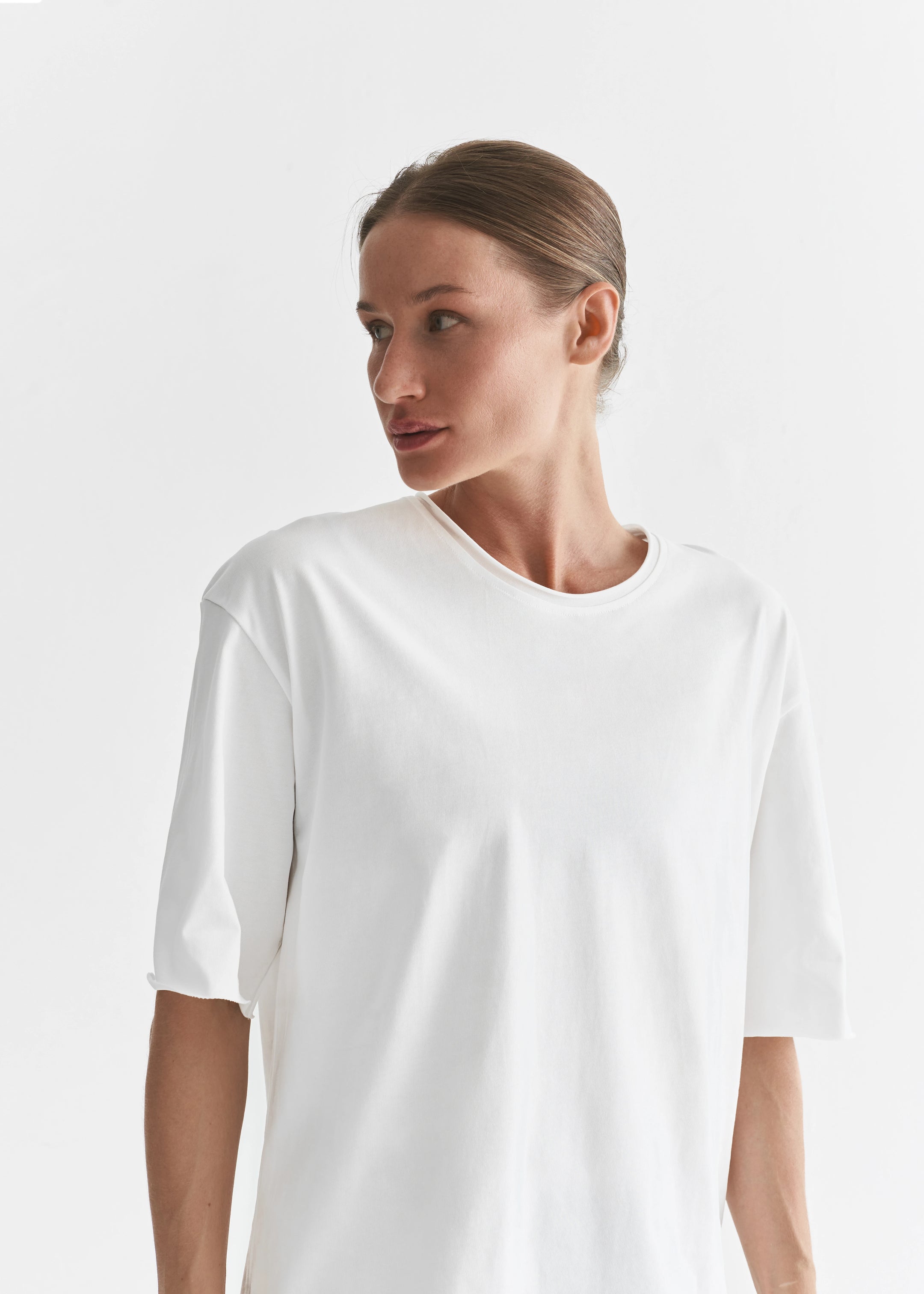 LOOSE T-SHIRT WITH RAW EDGE