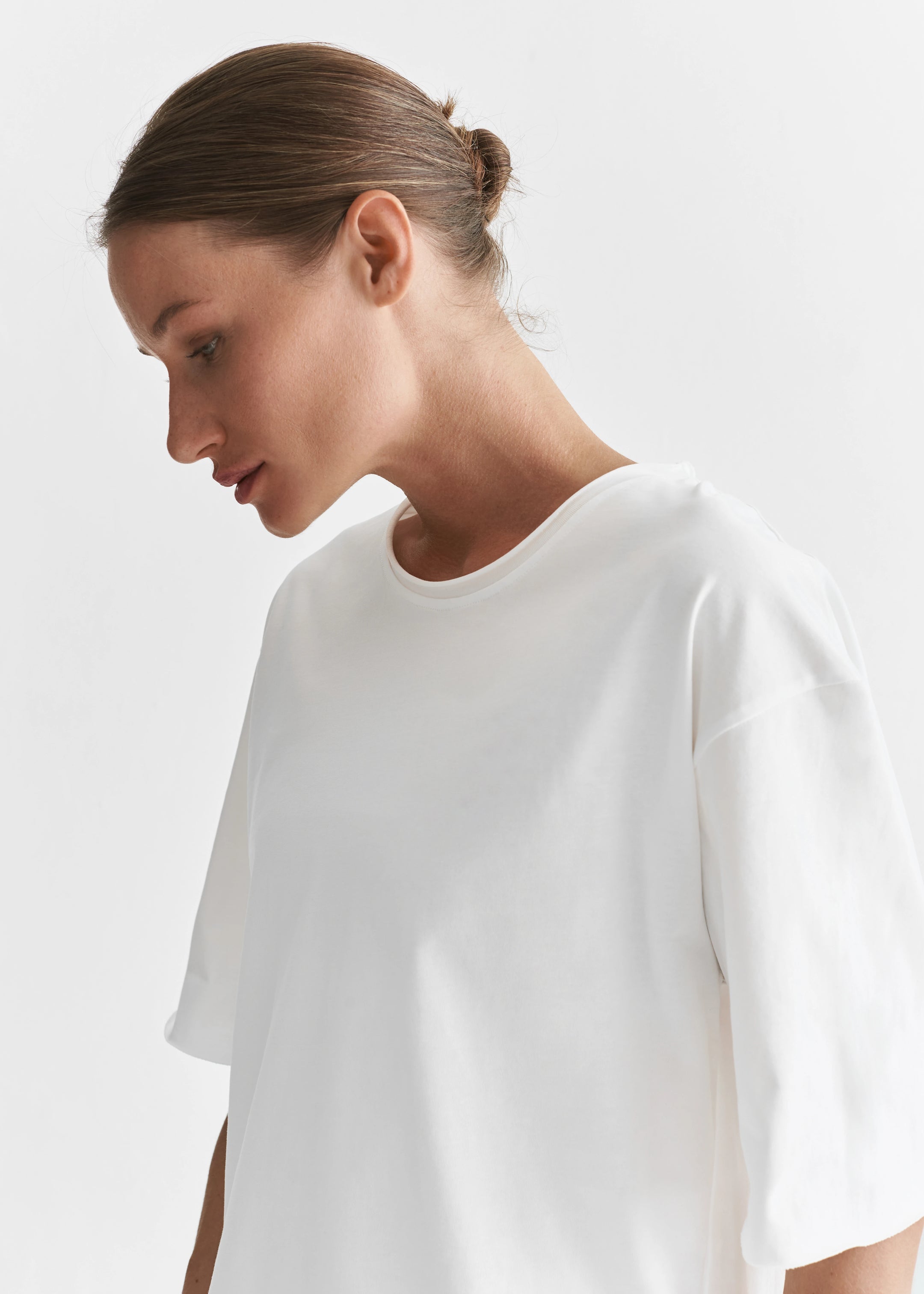 LOOSE T-SHIRT WITH RAW EDGE