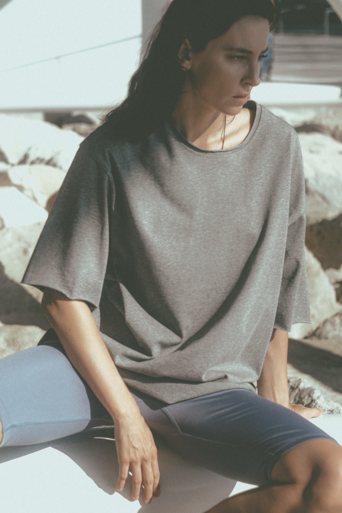 LOOSE T-SHIRT WITH RAW EDGE