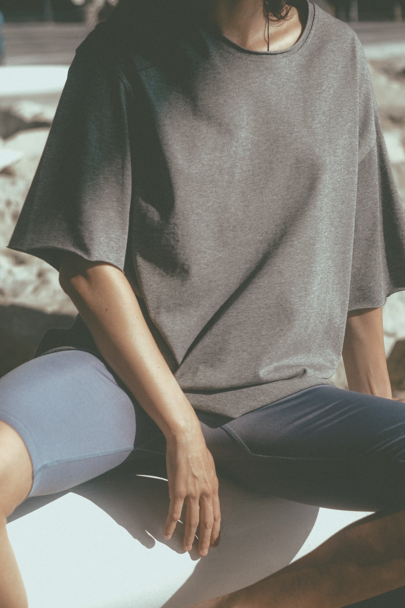 LOOSE T-SHIRT WITH RAW EDGE