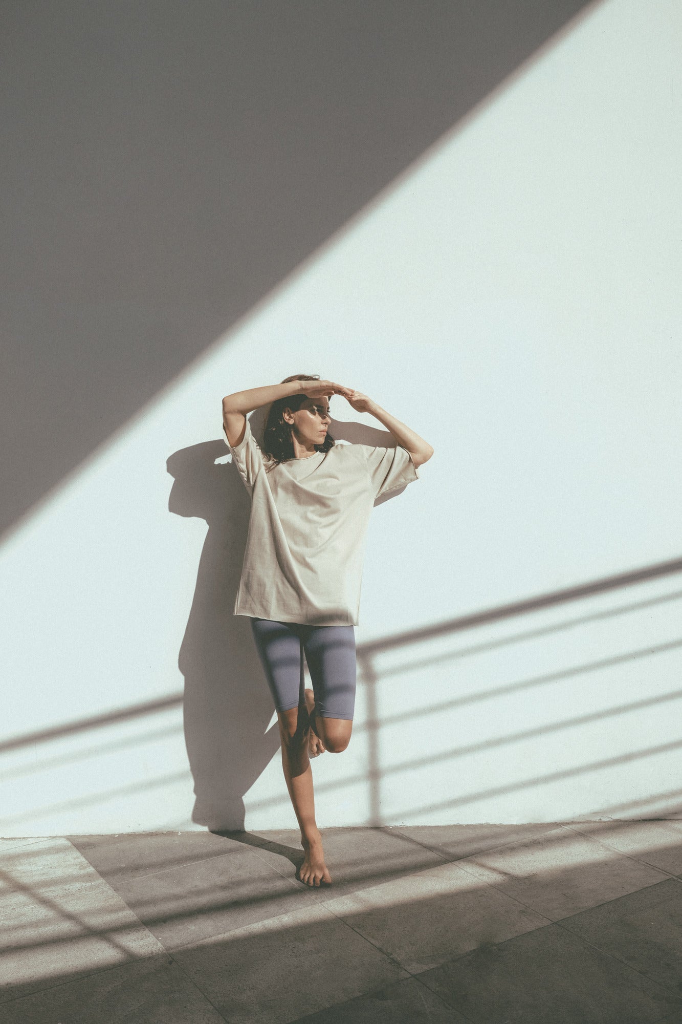 LOOSE T-SHIRT WITH RAW EDGE