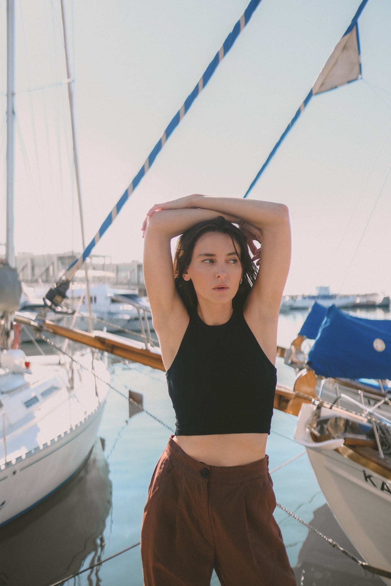 RIBBED CROPPED T-SHIRT