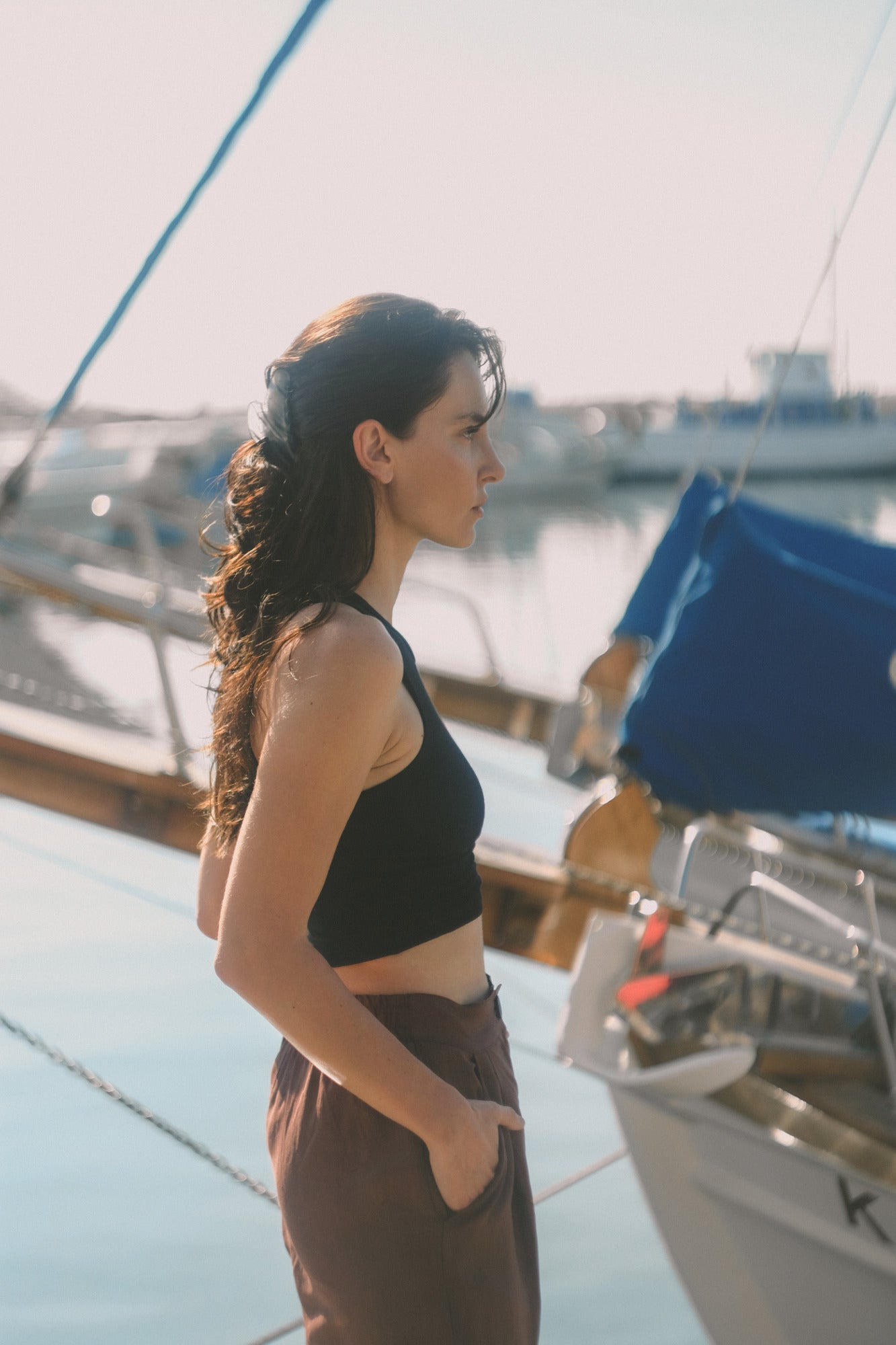 RIBBED CROPPED T-SHIRT