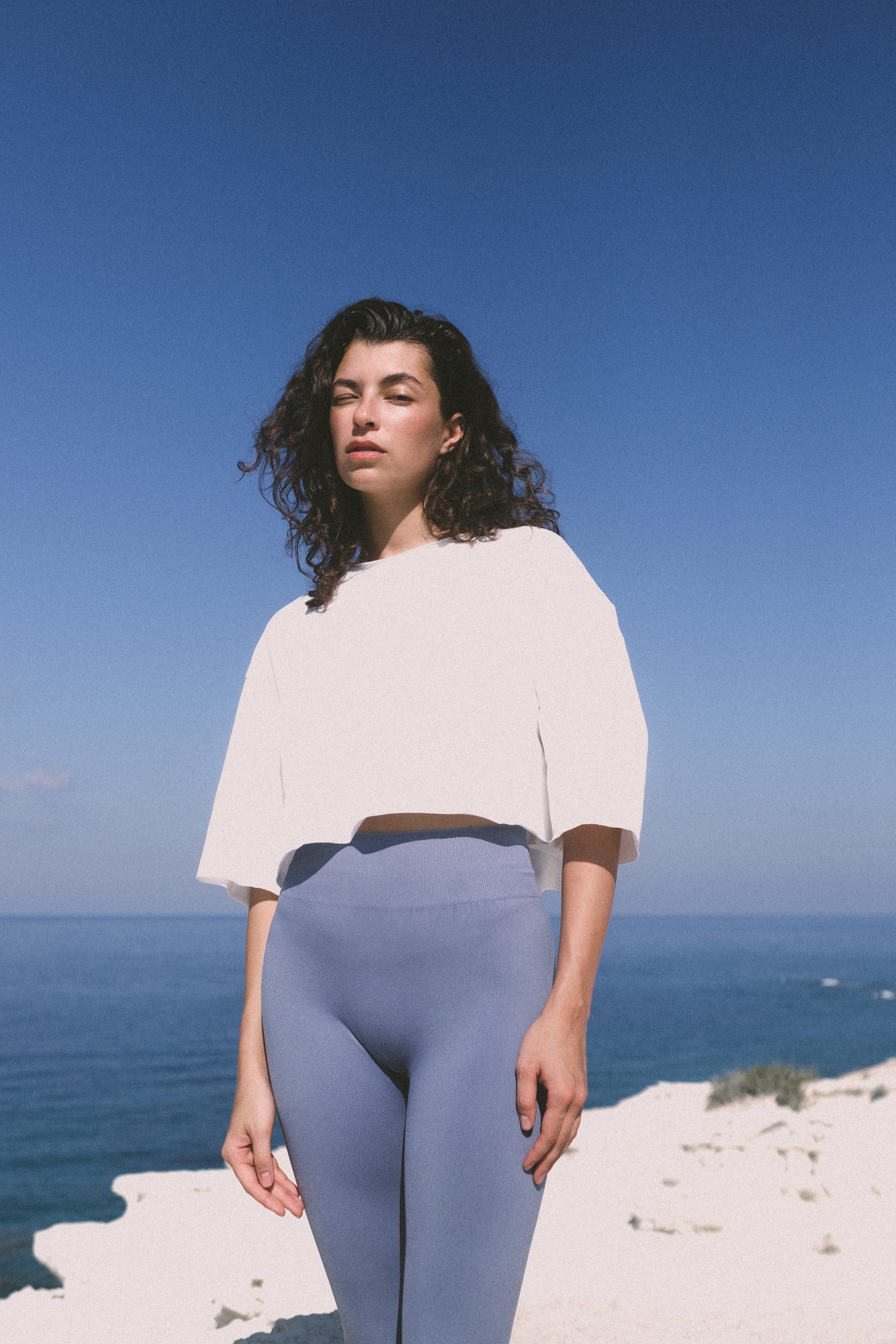 LOOSE CROPPED T-SHIRT