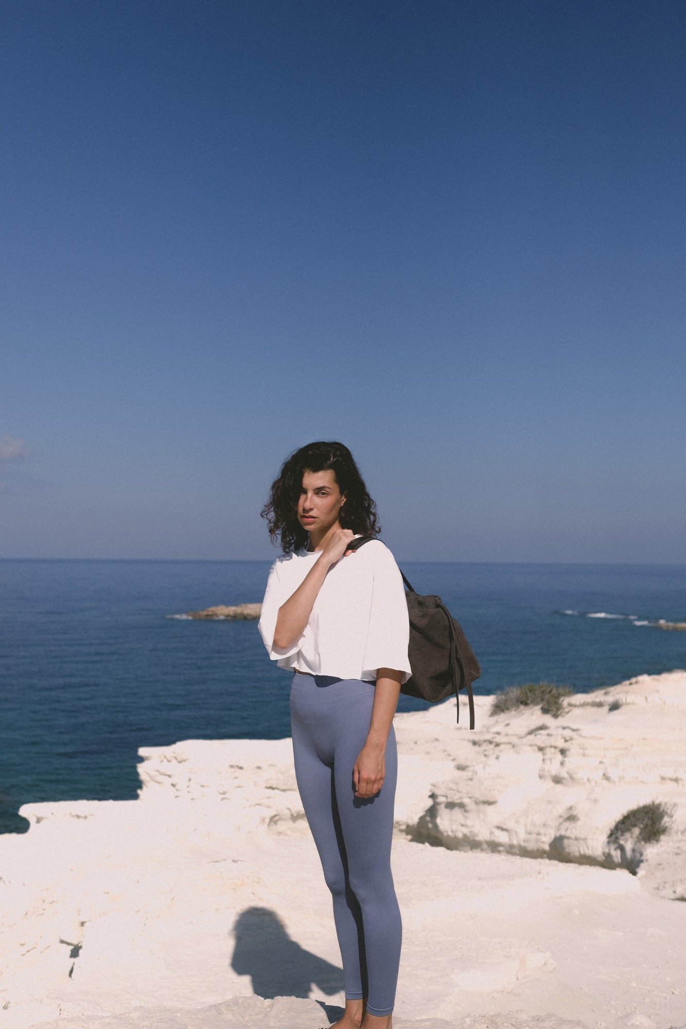 LOOSE CROPPED T-SHIRT