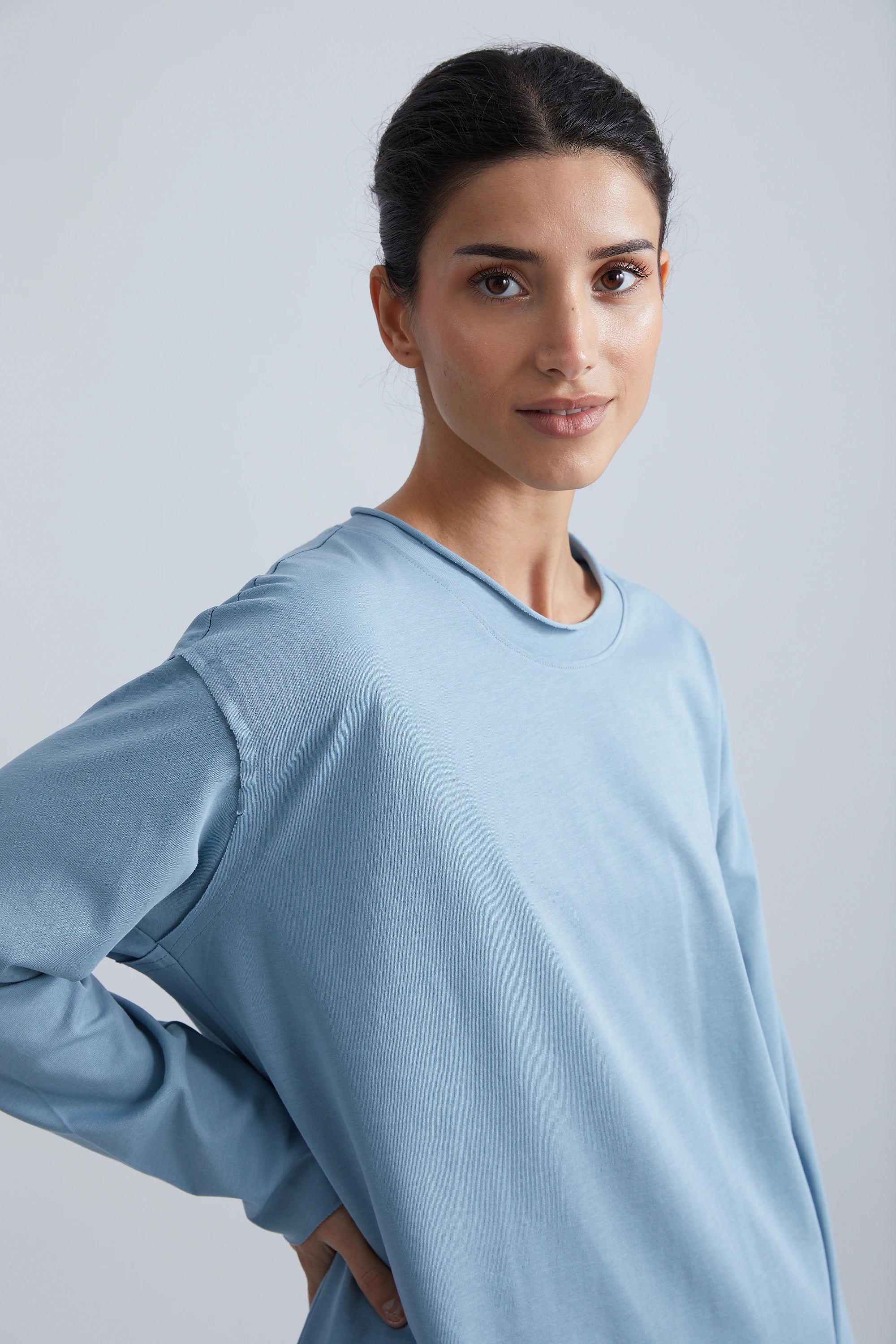 LONG SLEEVE WITH RAW EDGE