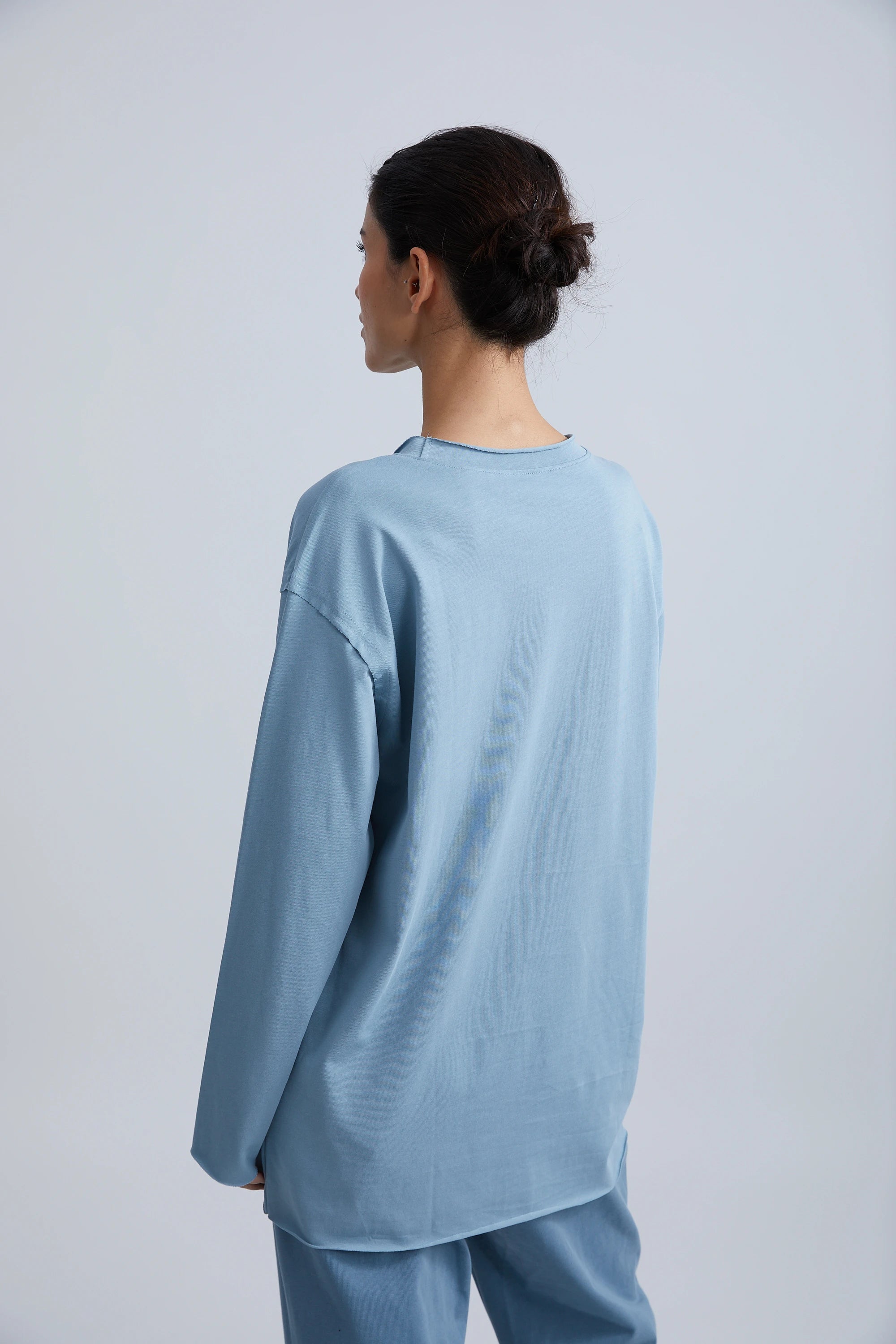 LONG SLEEVE WITH RAW EDGE
