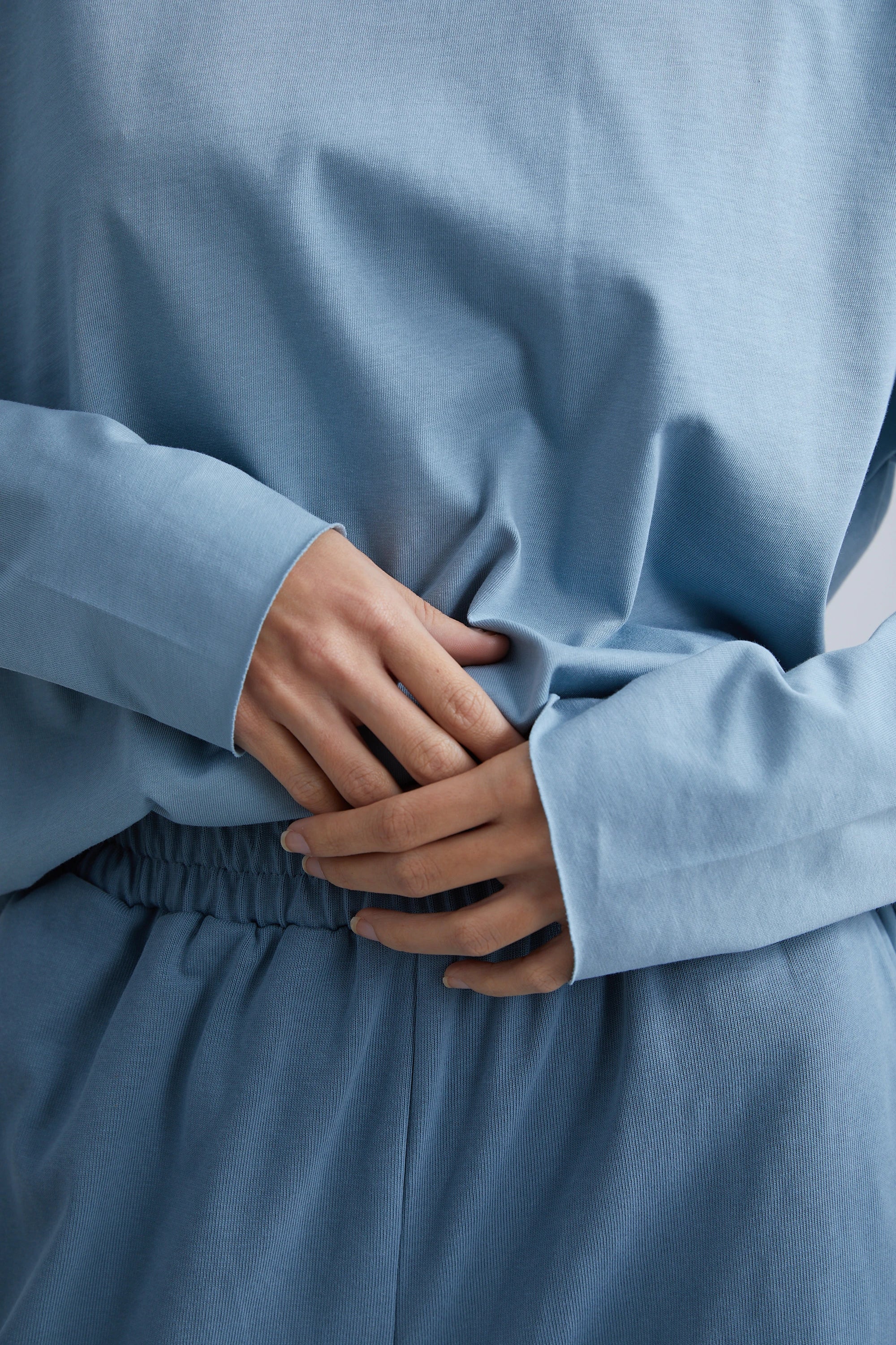 LONG SLEEVE WITH RAW EDGE