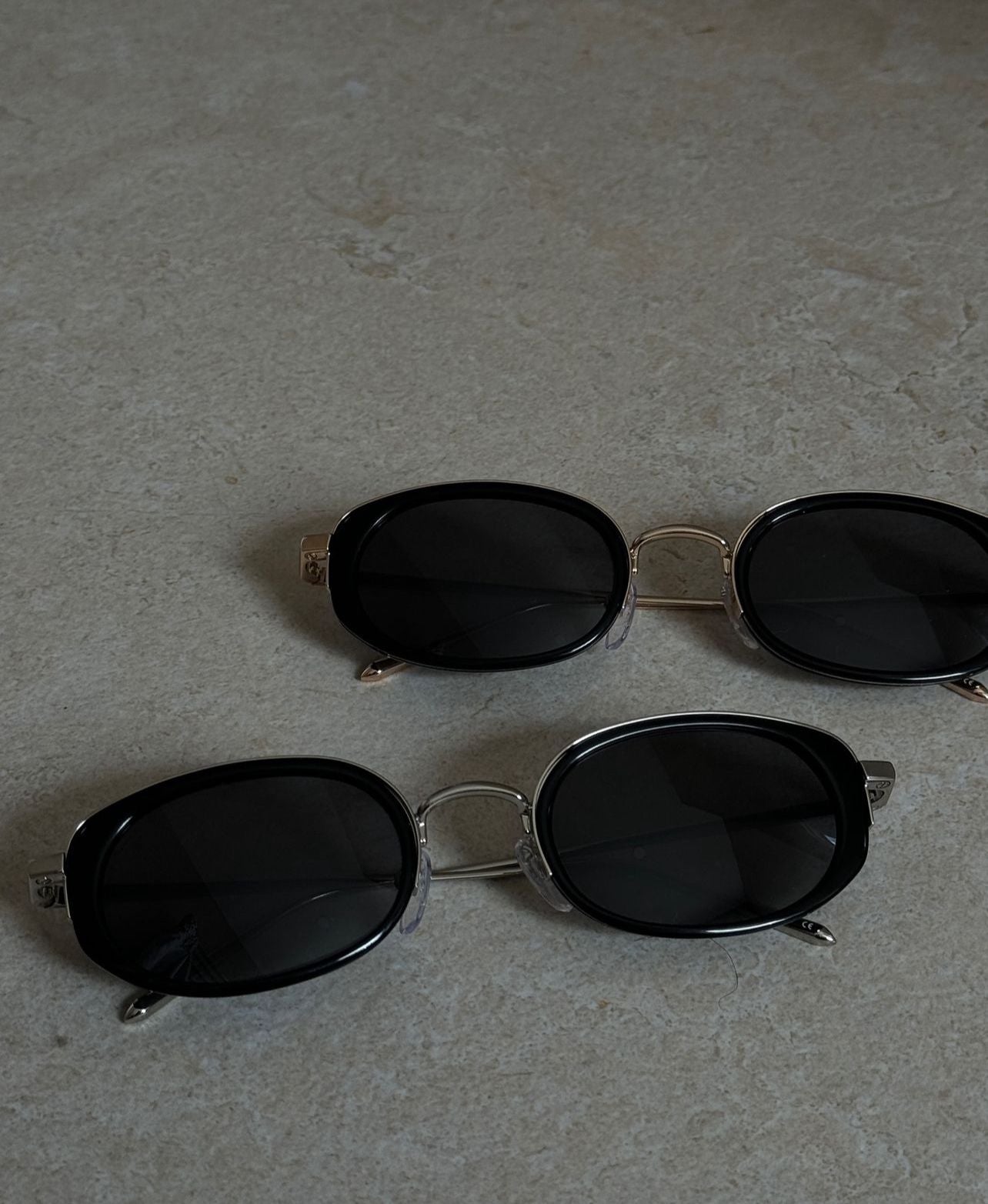 SUNGLASSES WITH METAL FRAMES