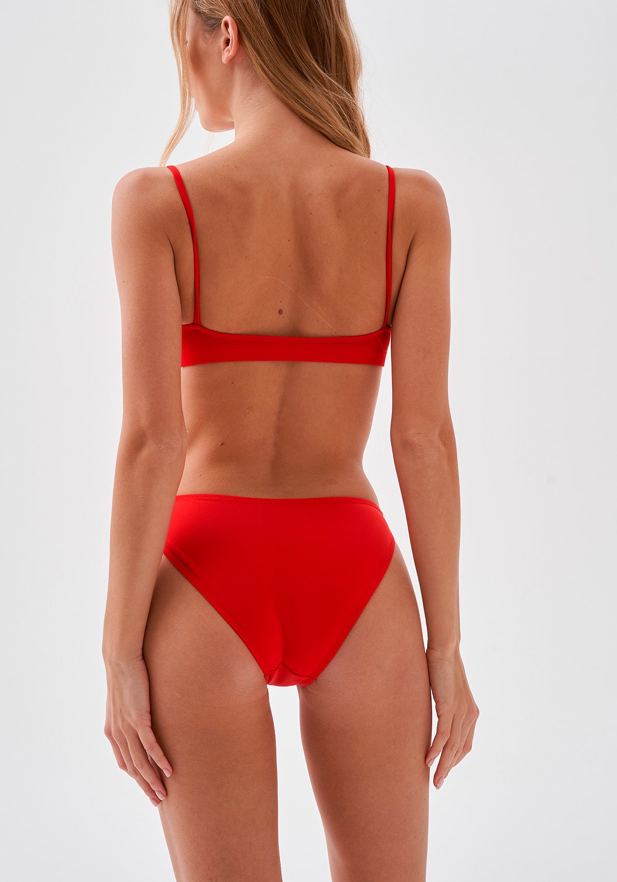 BODY TOP WITH THIN STRAPS