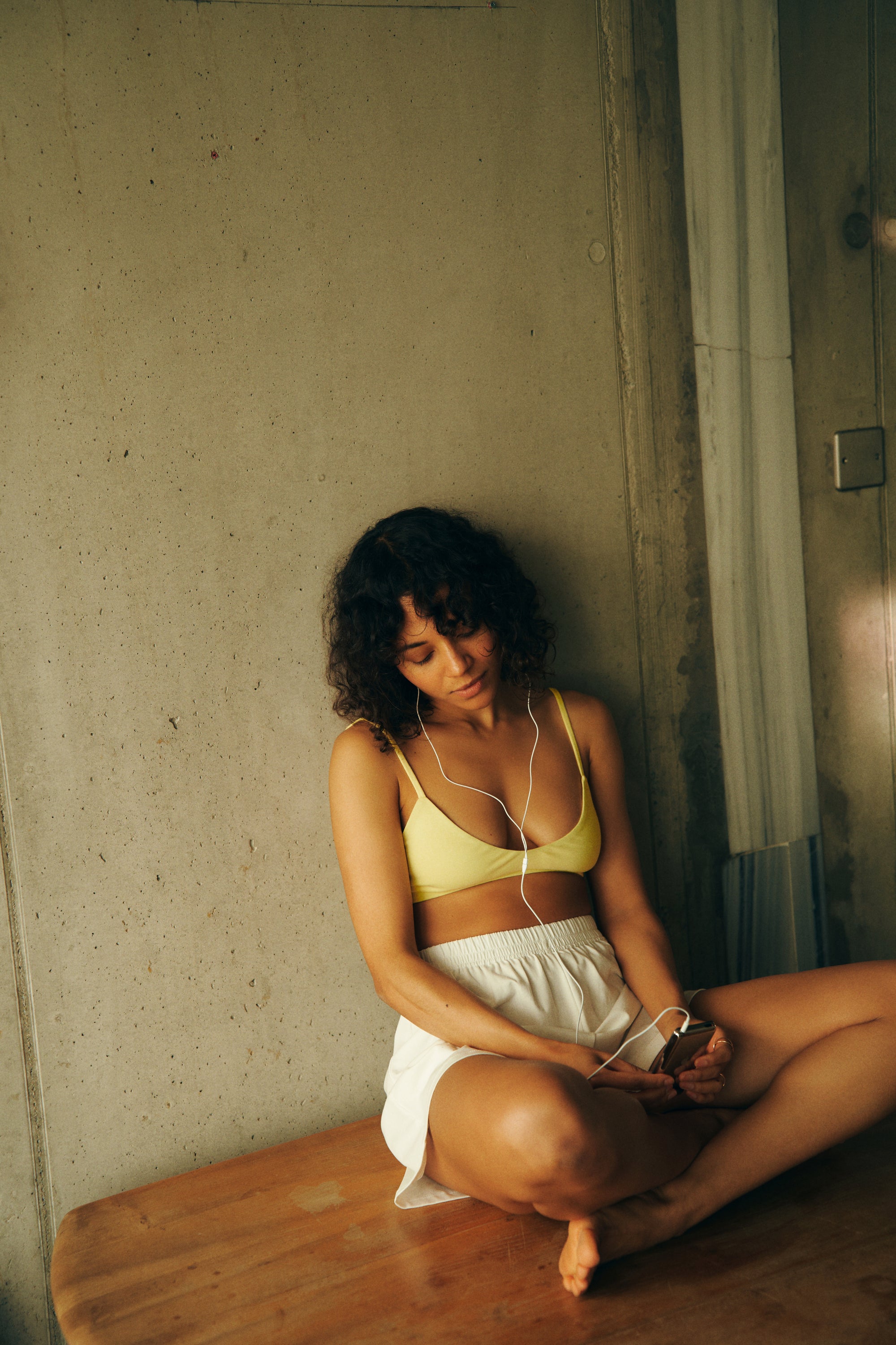 BODICE WITH THIN STRAPS UNDERWEAR